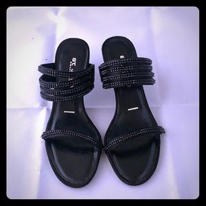 St. John Elegant Black Strappy Sandals